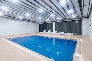 Una piscina techada