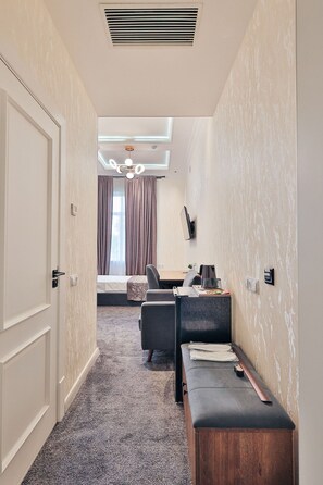 In-room safe, desk, laptop workspace, soundproofing - Safir Hotel  (Fergana)