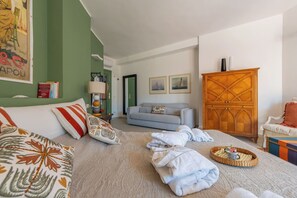 1 bedroom, free WiFi, bed sheets