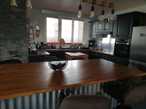 Private kitchen - Apartment 130 m² all comfort, center of VANNES. (Vannes)