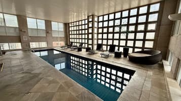 Suite | Pool | Außenpool, Sonnenschirme, Liegestühle