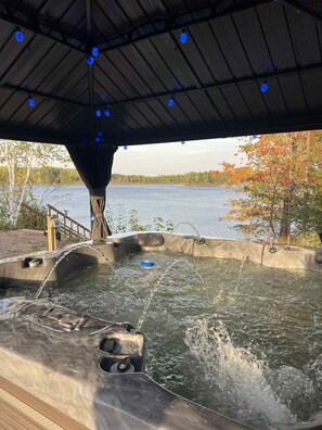 Baignoire à remous extérieure