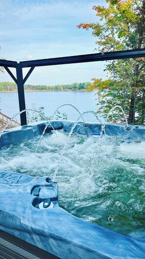 Bain à remous extérieur