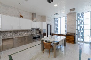 Apartment | 4 bedrooms - Elegant 4BR Marina Penthouse Private Pool (Dubai)