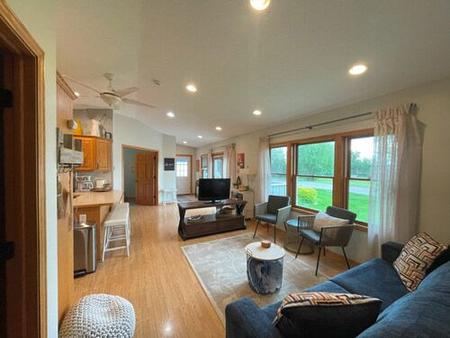 Cozy Coon Lake Cabin — 30 Mins from Minneapolis