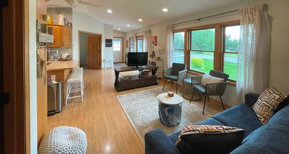 Cozy Coon Lake Cabin — 30 Mins from Minneapolis