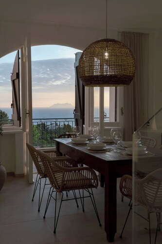 Ilios House Sea and Mountain View | Borgo Stays