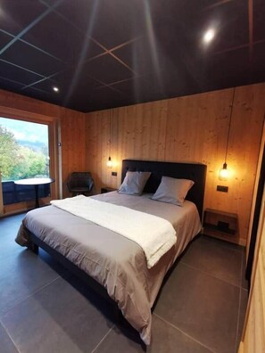 3 bedrooms, iron/ironing board, free WiFi, bed sheets - Chalet neuf standing Samoëns - Adults only (15+) (Unknown)