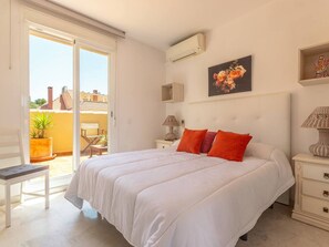2 chambres, fer et planche à repasser, accès au Wi-Fi (inclus)
