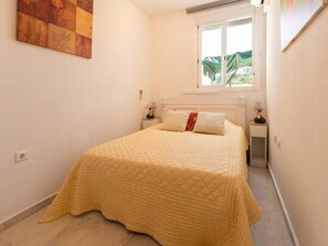 2 chambres, fer et planche à repasser, Wi-Fi gratuit, draps fournis