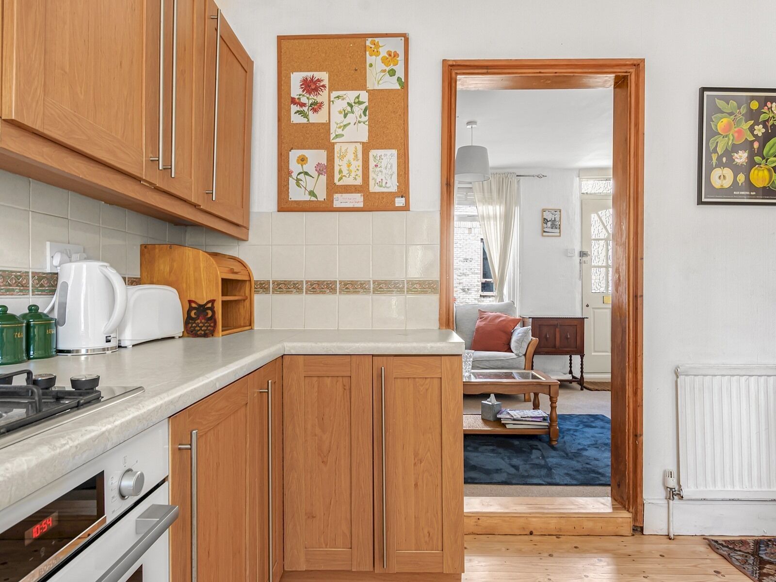 Kjøleskap, mikrobølgeovn, ovn og brødrister