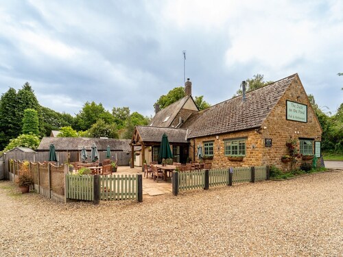The Old Reading Room | Peaceful Village Retreat | Pass the Keys