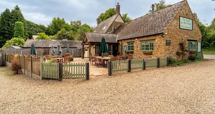 The Old Reading Room | Peaceful Village Retreat | Pass the Keys