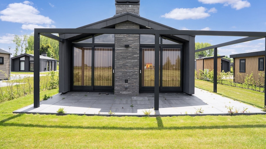 Tranquil Holiday Home With Views