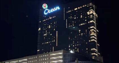 Charming 2BR Getaway – Steps to Boardwalk, Beach & Casinos Free Wi-Fi + Parking