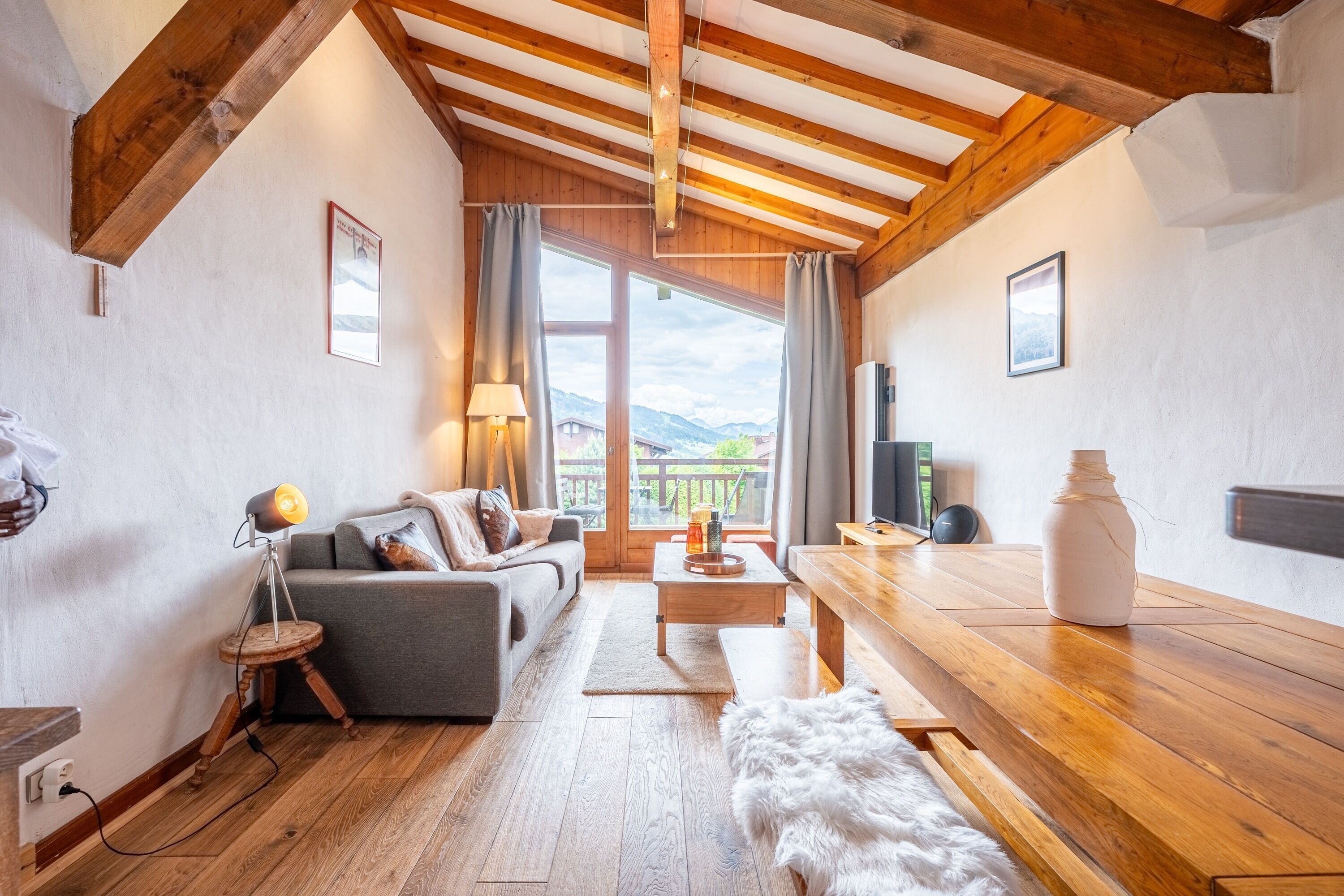 Télévision, chaîne hi-fi