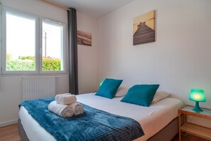 3 bedrooms, iron/ironing board, free WiFi, bed sheets