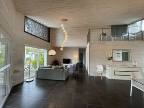 TV, DVD player, offices