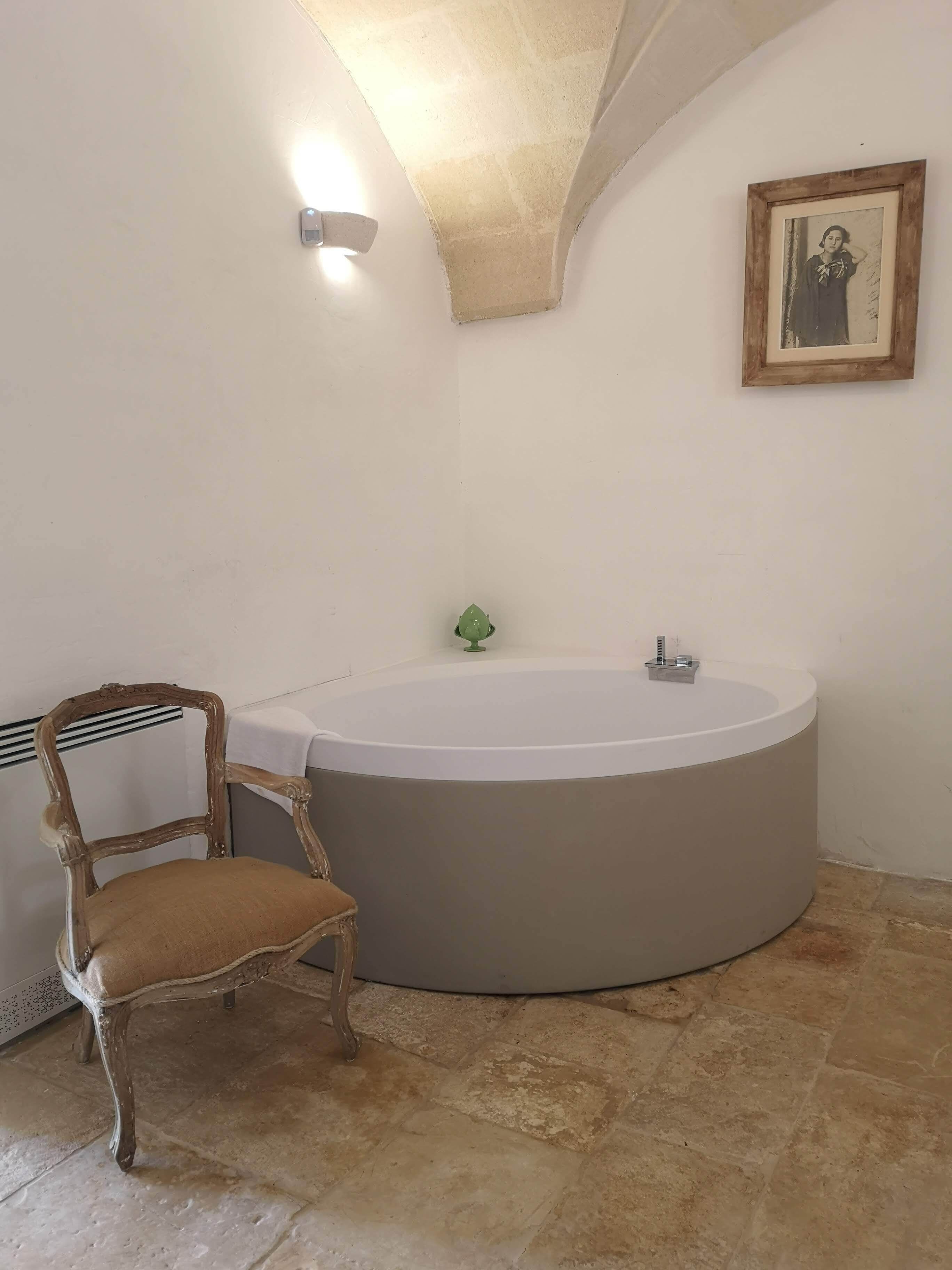 Dusche, Bidet, Handtücher, Seife