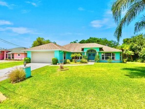 Exterior - The Blue Lagoon  Dolphin Cove Near Atlantic Ocean Tiki Bars Kayaking Nearby  (Sebastian)