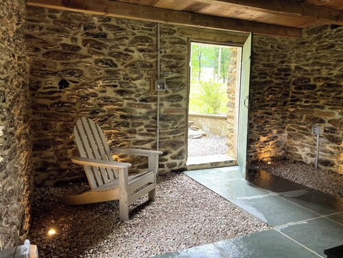 Charming & newly restored farmhouse tucked away in nature