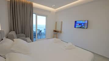 Deluxe Triple Room | Free WiFi, bed sheets