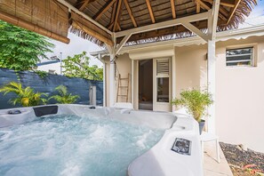 Terrace/patio - Sumptuous Sugar Cane Villa (Le Moule)