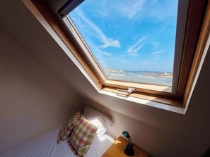 3 quartos, ferros/tábuas de passar roupa, Wi-Fi, roupa de cama