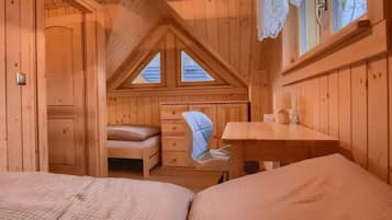 Rumah | 2 kamar tidur dan dilengkapi dengan perabotan berbeda-beda