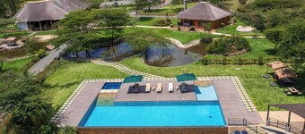 Esidai by Camp David