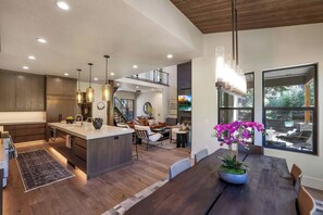 Interior - Modern Mountain Retreat in McCall, Idaho: 4 Bed · 4.5 Bath · Sleeps 10 (McCall)