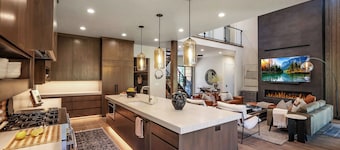 Modern Mountain Wellness Retreat in McCall, Idaho: 4 Bed · 4.5 Bath · Sleeps 10