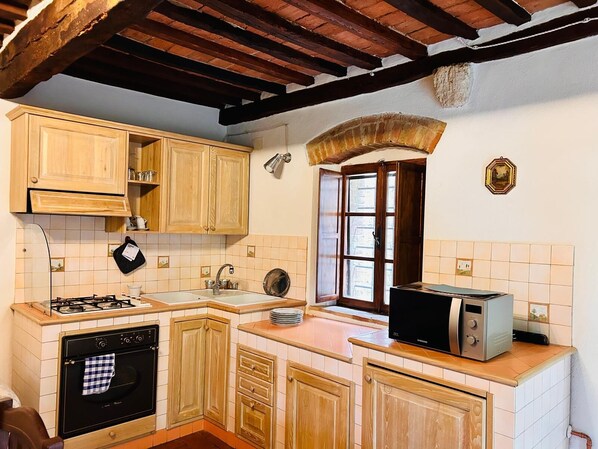 Apartment | Private kitchen | Dining tables