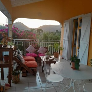 Outdoor dining - LA BELLE CREOLE (Basse-Terre)
