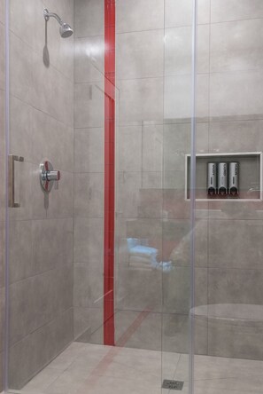 Bathroom - The Astro Pasadena Hotel (Pasadena)