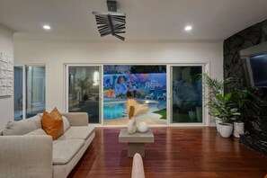 Interior - Blue Haven | Solar Pool Heat + Parking + Billiards (Long Beach)