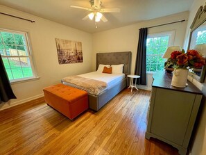 3 chambres, fer et planche Ă repasser, Wi-Fi, draps fournis