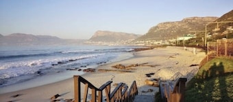 Kalk Bay Secure Seaside Apartment