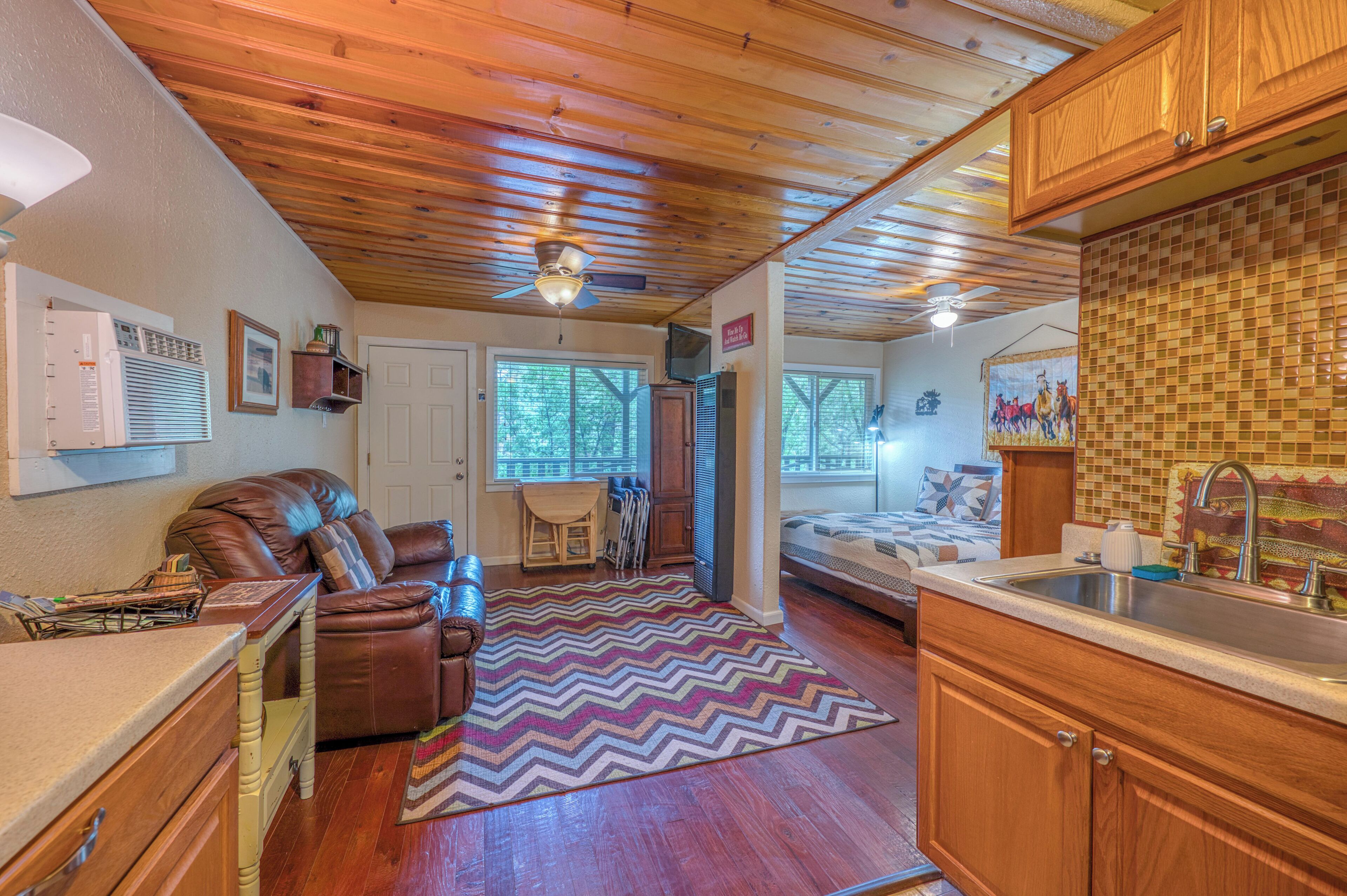 1 makuuhuone, silitysrauta/-lauta, Wi-Fi, vuodevaatteet