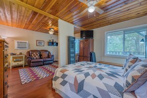 1 bedroom, iron/ironing board, WiFi, bed sheets - Reed's Place Mid-town On River! - Optional HOT TUB (Ruidoso)