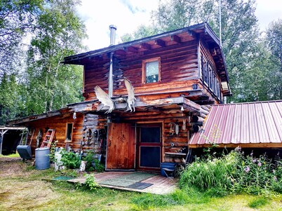 Serene Wilderness, Fly-in, Guest Cabins at Gold King Lodge, WiFi, Sauna & More