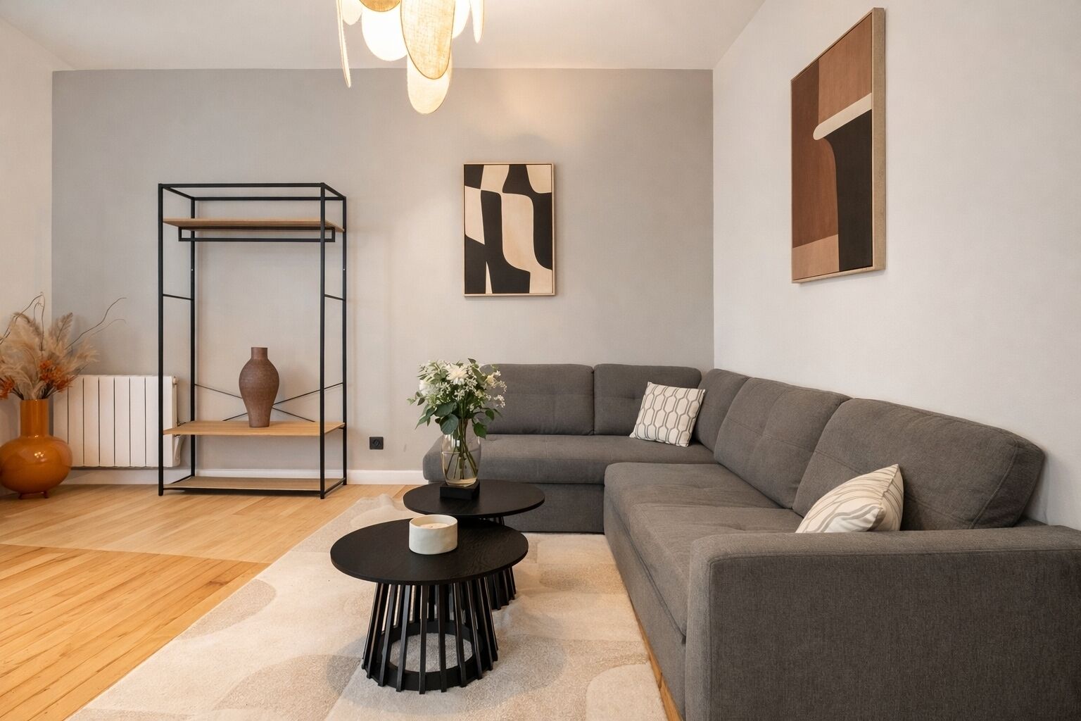 Superior Apartment, Courtyard View | Living area