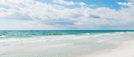 Una playa cerca