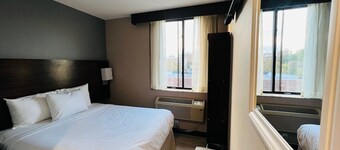 Howard Johnson by Wyndham Brooklyn