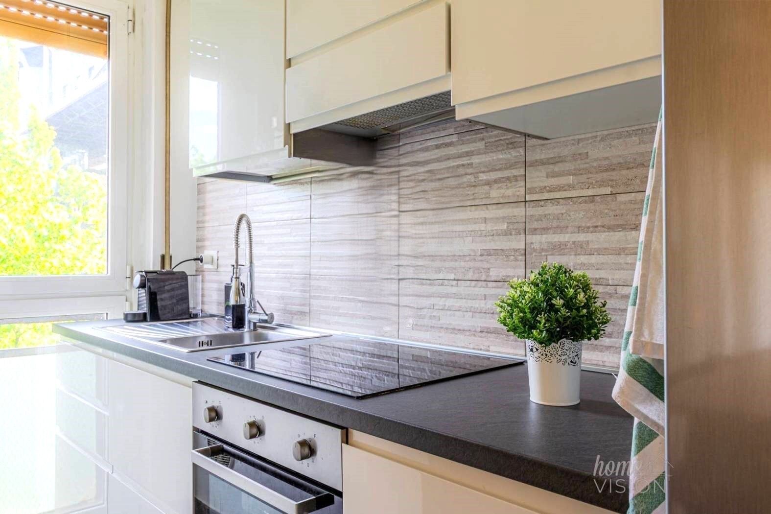 Geladeira, fogão, cooktop, lava-louças