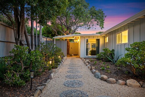 Beach Bliss - Art Deco Inspired Retreat, Explore Santa Barbara!