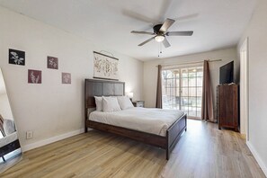 2 bedrooms, iron/ironing board, Internet, bed sheets