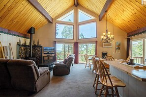 TV, fireplace, DVD player