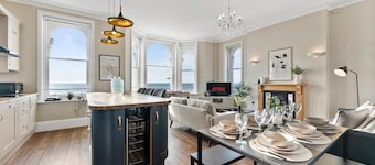 Remarkable Penthouse - Sea Views