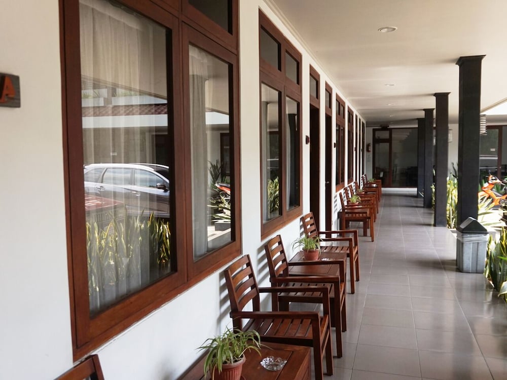 2 Star Hotels